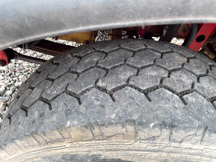 #208-•-2004-kenworth-semi-tractor-truck-(has-mi-title)-(greenland,-mi)-image-42