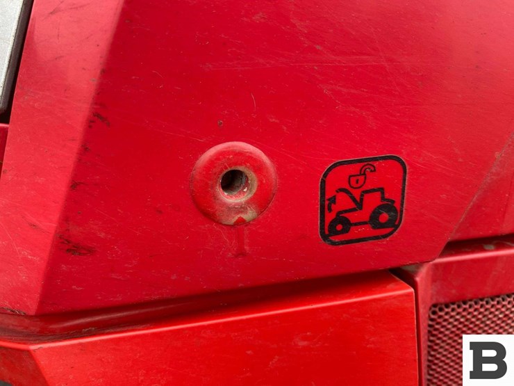 mccormick-x4.30v-tractor-image-36