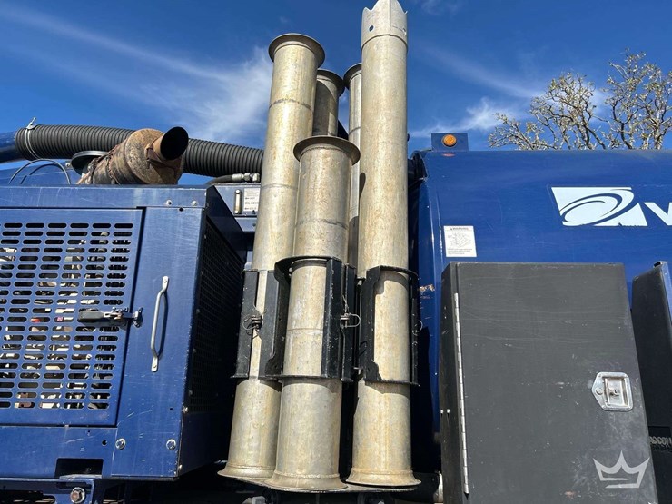 2015-peterbilt-348-image-20