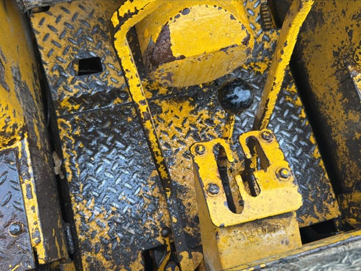 john-deere-350-image-30