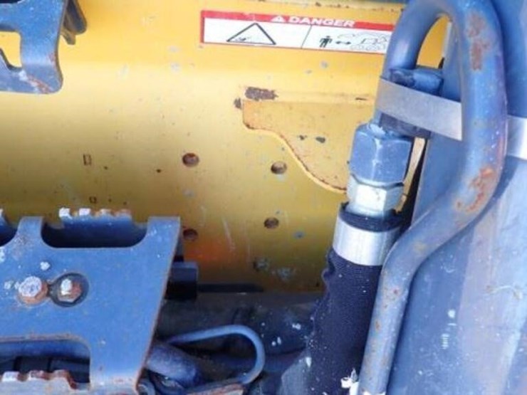 2019-deere-331g-image-81