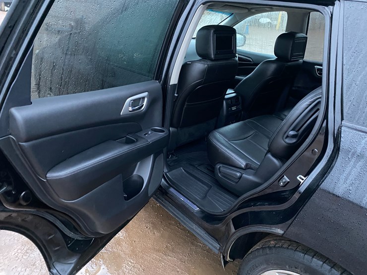 2014-nissan-pathfinder-image-33