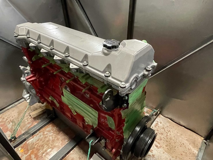 #8725-•-nissan-ud-crate-motor-(f)-image-7