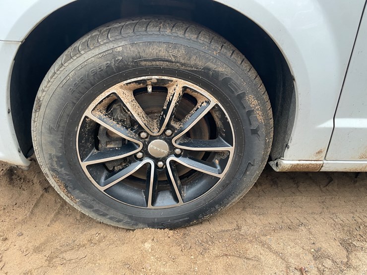 2017-dodge-grand-caravan-gt-image-11