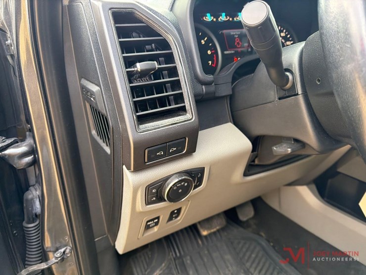 2020-ford-f150-xlt-image-21