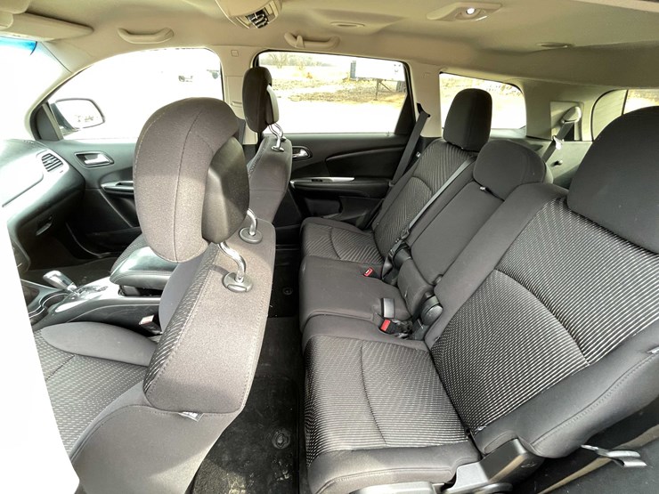2013-dodge-journey-image-72