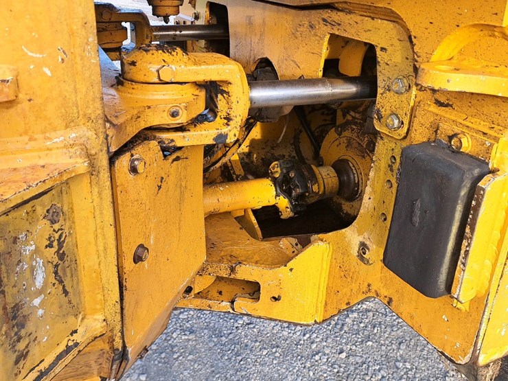 1994-deere-640e-image-27