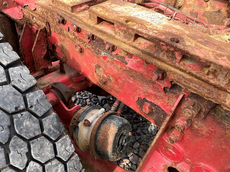 #208-•-2004-kenworth-semi-tractor-truck-(has-mi-title)-(greenland,-mi)-image-15