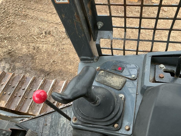 2016-deere-550k-xlt-image-44