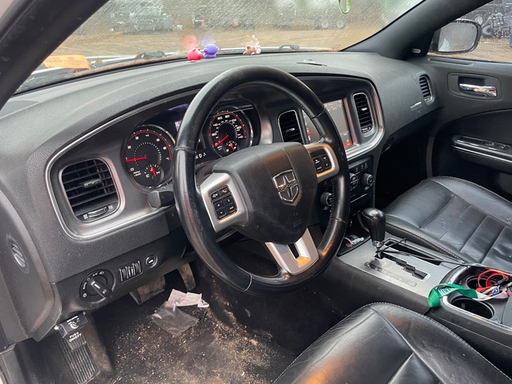 #268-•-2011-dodge-charger-(rhinelander,-wi)(title-in-delay)-image-32