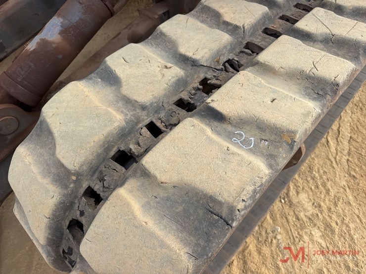 takeuchi-tb2150-image-24