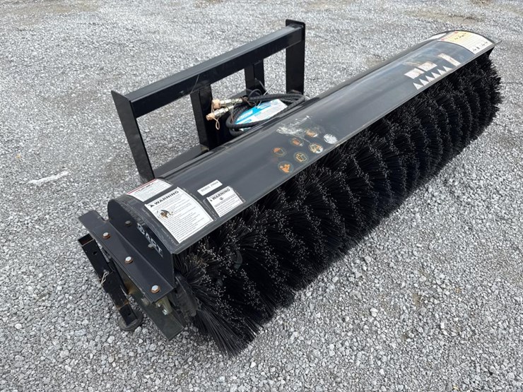 #29733-•-agrotk-72"-angle-broom-image-5