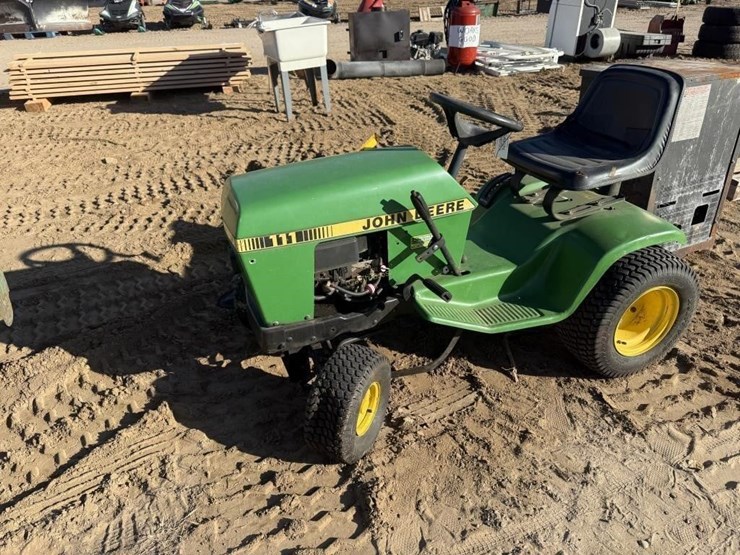 john-deere-111-image-1