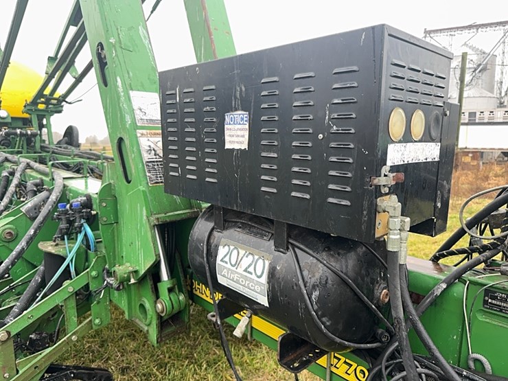 john-deere-1770nt-image-41