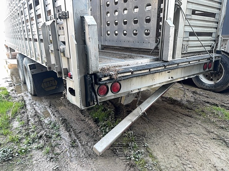 2002-eby-livestock-image-21