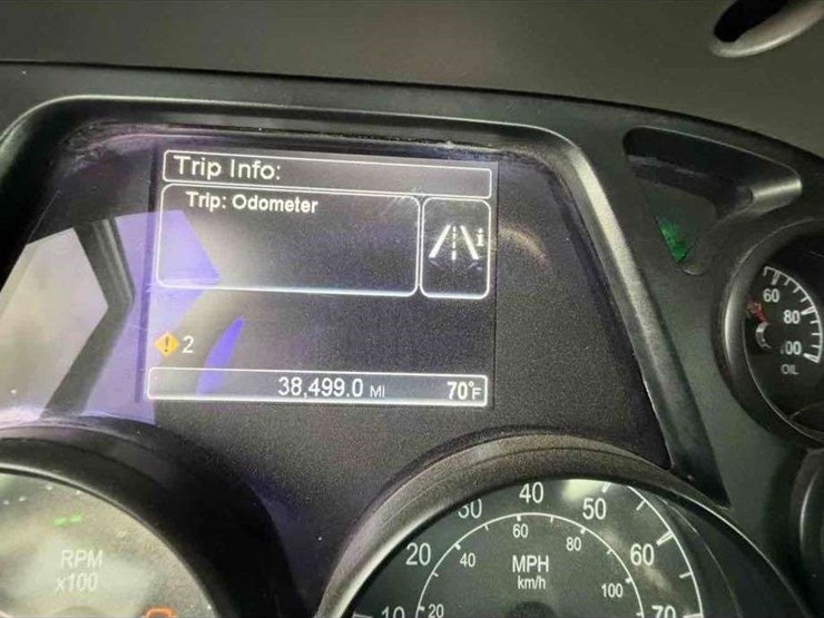 2015-peterbilt-389-image-7