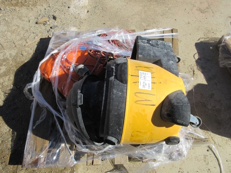 lot-of-shop-vacuum,-drill-&-misc-items-image-1