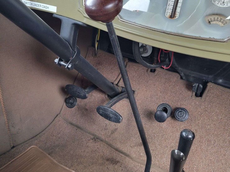 1928-pontiac-sedan-image-75