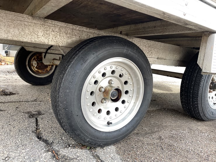 #1397-•-2001-karavan-expedition-trailer-(no-title)-(of)-image-22