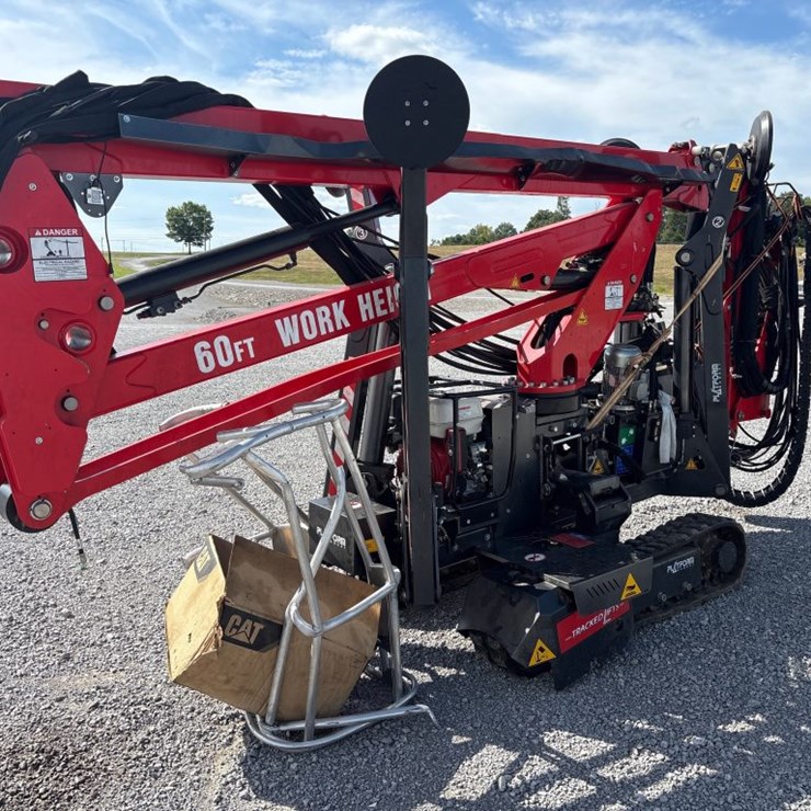 #29803 • PLATFORM BASKET SPIDER 18.90 PRO TRACKED AERIAL PL