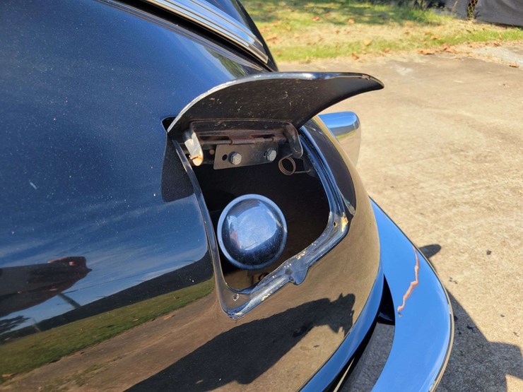 1948-packard-sedan-image-56