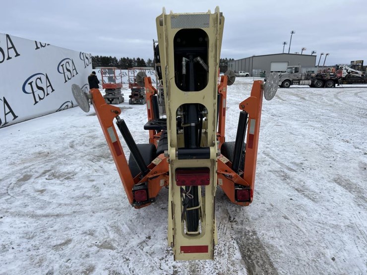 2018-jlg-t350-image-40