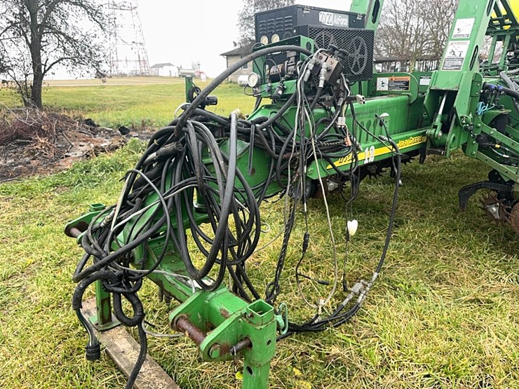 john-deere-1770nt-image-38