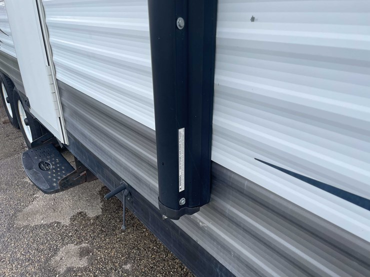 #1404-•-2015-salem-cruise-lite-camper-(no-title)-(of)-image-48