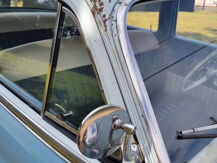 1951-dodge-sedan-image-25