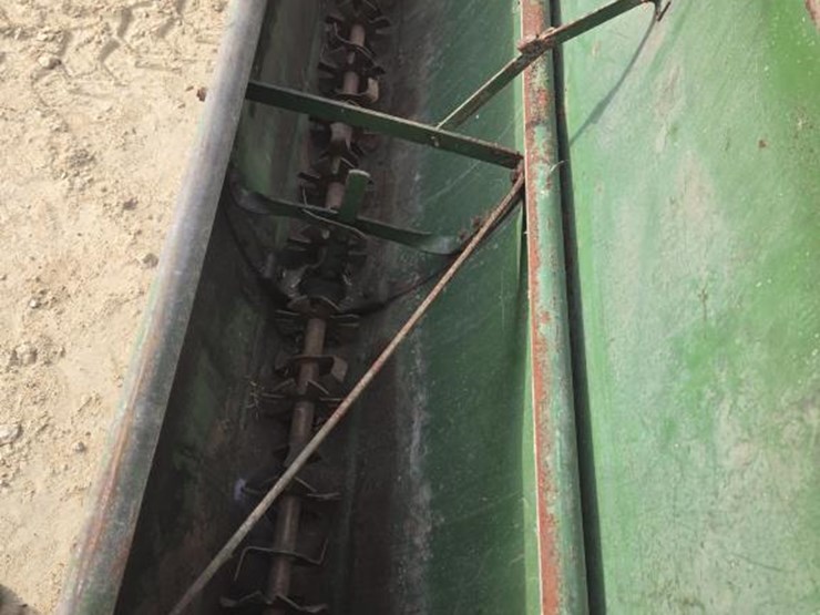 john-deere-12-image-4