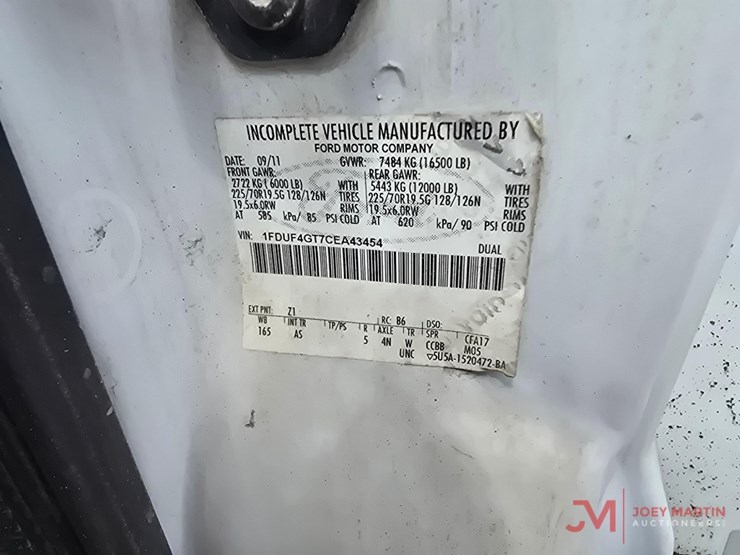 2012-ford-f450-xl-image-24