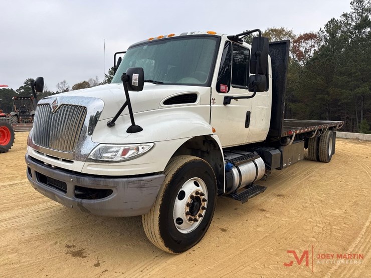 2015-international-4300-image-4