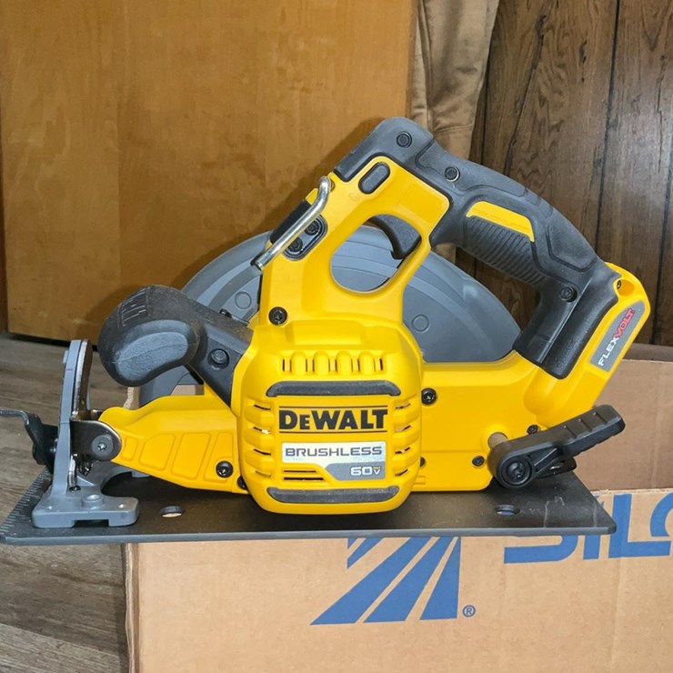 #106 • Dewalt Cordless Circular Saw