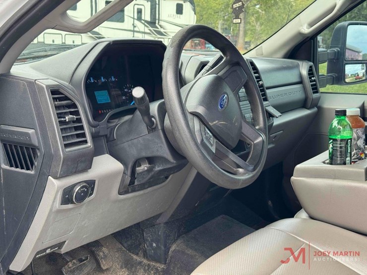 2019-ford-f250-xl-image-11
