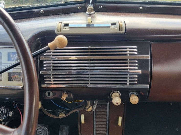 1940-ford-sedan-image-61