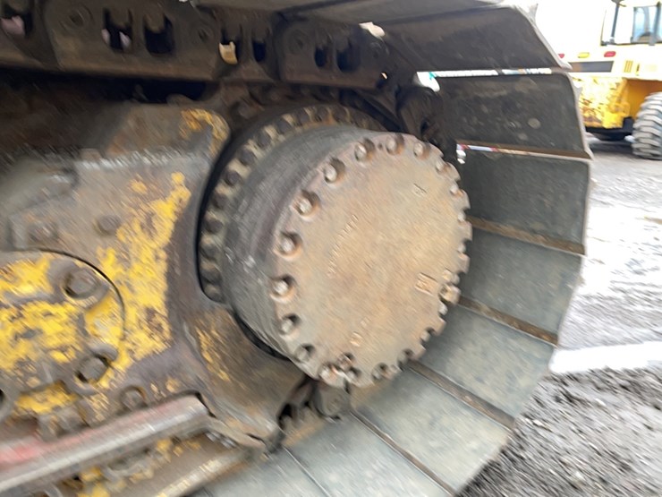 komatsu-d61pxi-24-image-7