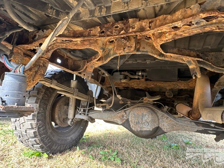 2010-toyota-tacoma-image-13