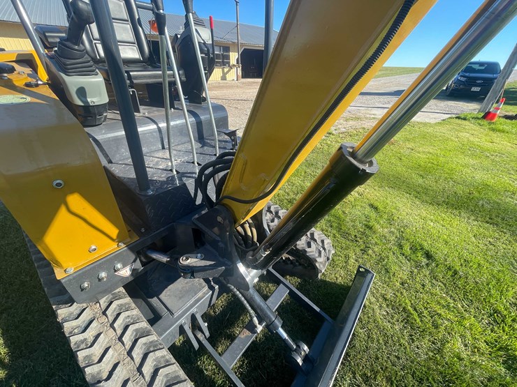 #412-•-2025-agt-industrial-mini-excavator-(cedar-grove,-wi)-image-34