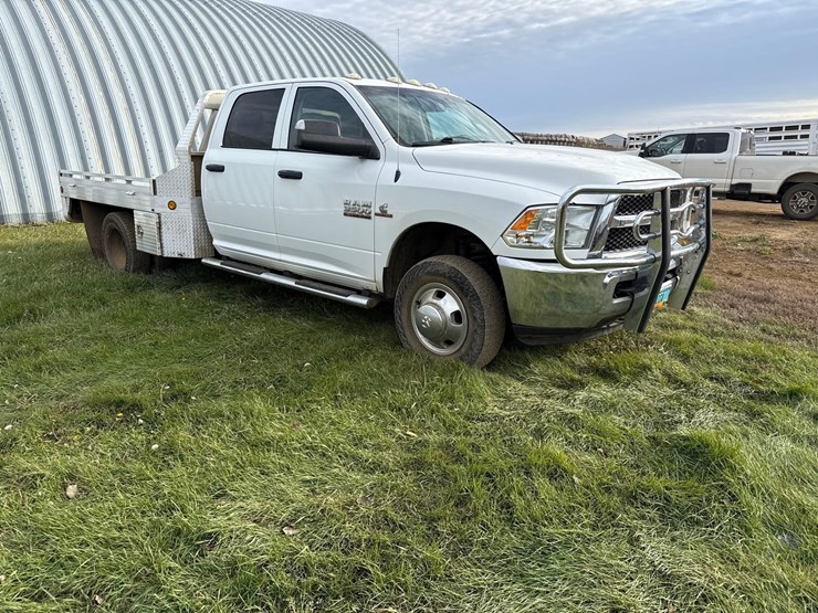 2015-dodge-3500hd-image-3