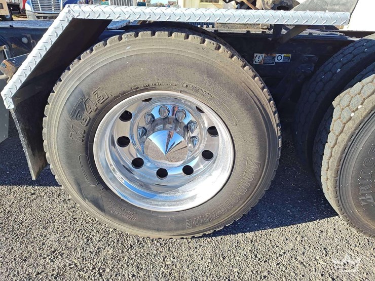 2012-kenworth-t800-image-35