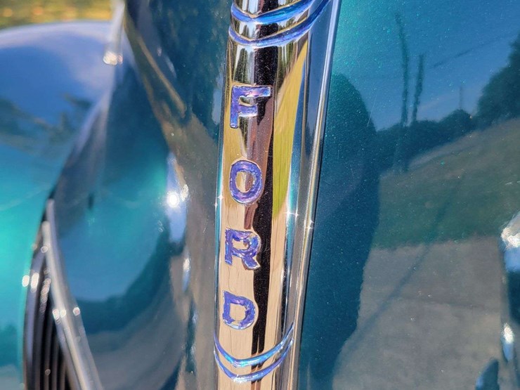 1940-ford-sedan-image-21