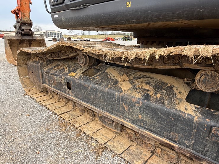 2013-hitachi-zx290-lc-5b-image-11