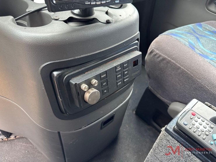 2003-ford-e550-image-18