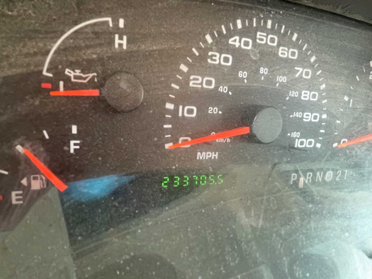 #254-•-2002-ford-f-series-super-duty-truck-(has-wi-title)-(appleton,-wi)-image-36