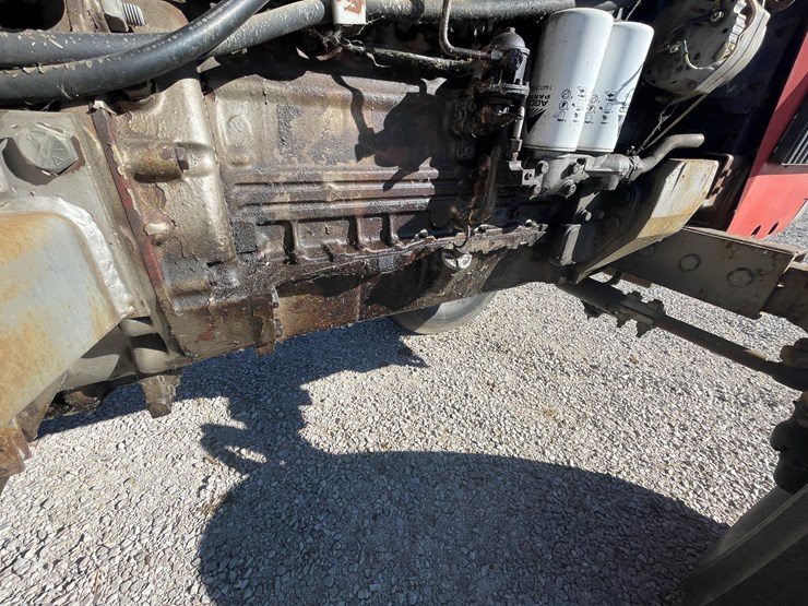 massey-ferguson-2705-image-31