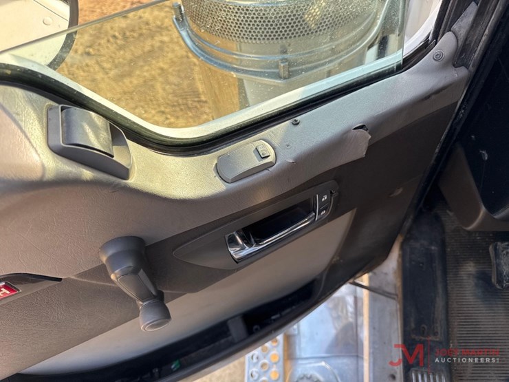 2007-kenworth-w900-image-17