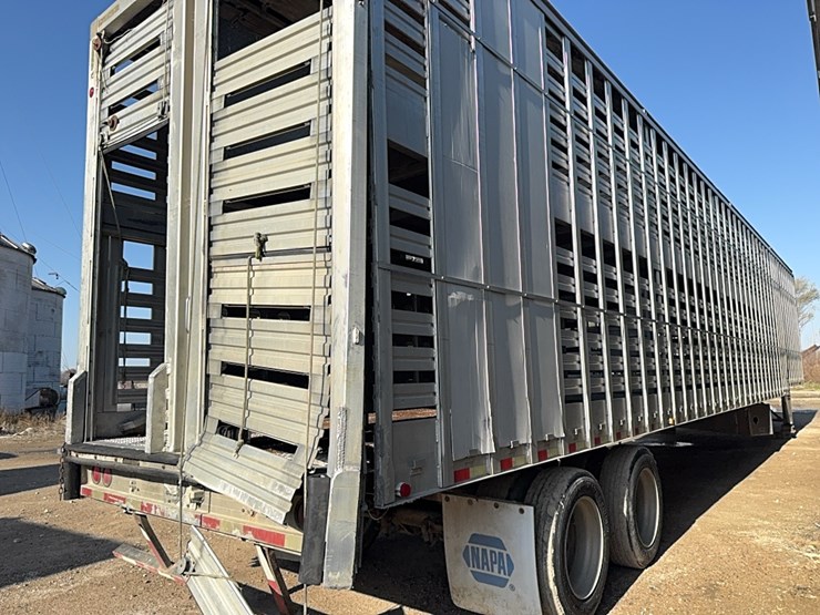 2002-eby-livestock-trailer-image-15