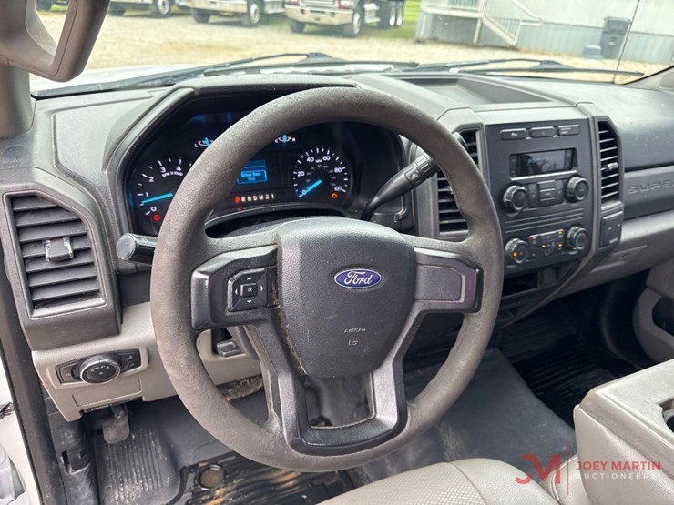 2018-ford-f250-xl-image-15
