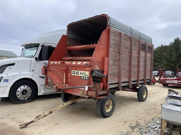 gehl-920-image-1