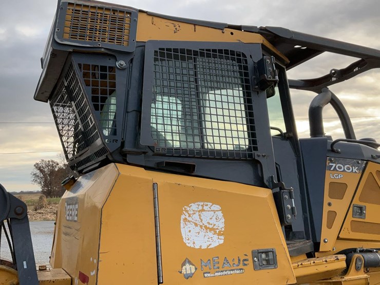 2016-deere-700k-image-43